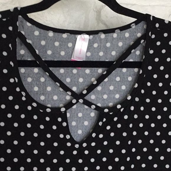No Boundaries Tops - Black/White Polka Dot Top with Neckline Trim NWOT